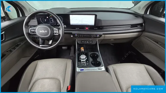 KIA CARNIVAL 9-SEATER NOBLESSE