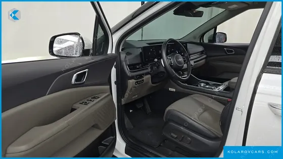 KIA CARNIVAL 9-SEATER NOBLESSE