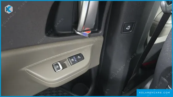 KIA CARNIVAL 9-SEATER NOBLESSE