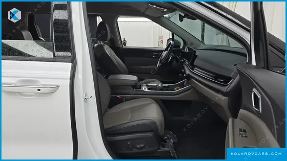 KIA CARNIVAL 9-SEATER NOBLESSE