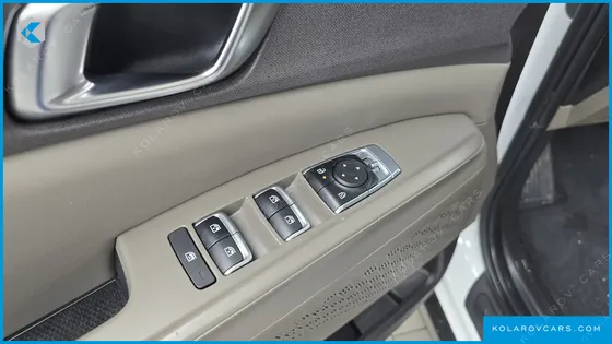 KIA CARNIVAL 9-SEATER NOBLESSE
