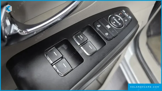 KIA CARNIVAL 9-SEATER LUXURY