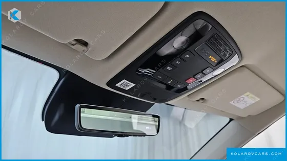 KIA CARNIVAL GASOLINE 7-SEATER HI LIMOUSINE