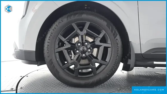 KIA CARNIVAL HEV 9 SEATER X LINE