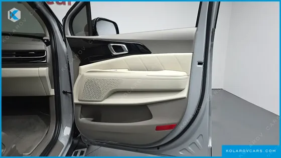 KIA CARNIVAL HEV 9 SEATER X LINE