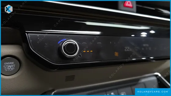 KIA CARNIVAL HEV 9 SEATER X LINE