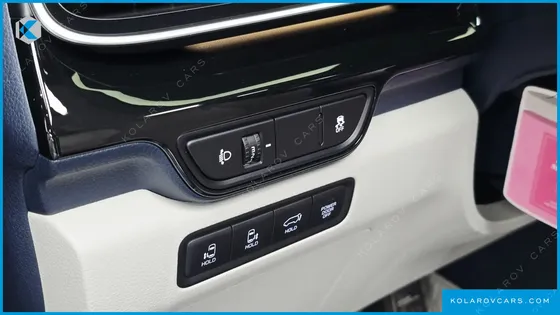 KIA CARNIVAL HEV 7-SEATER X LINE