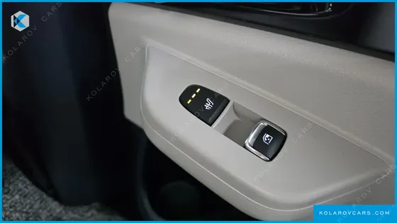 KIA CARNIVAL HEV 9SEATER SIGNATURE