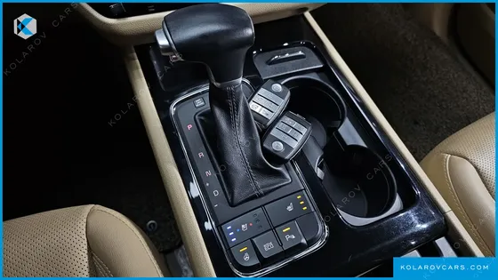 KIA CARNIVAL 7-SEATER LIMOUSINE