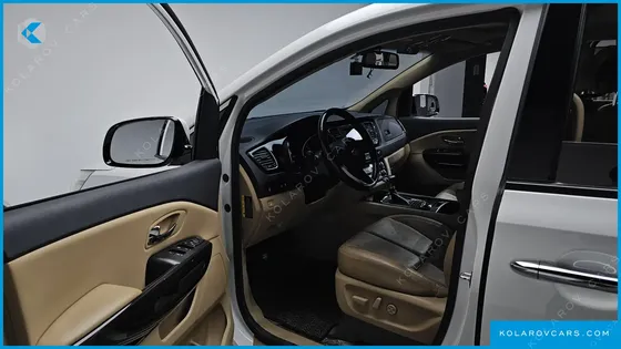 KIA CARNIVAL 7-SEATER LIMOUSINE