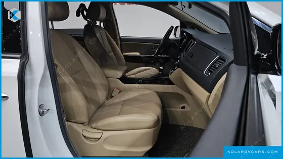 KIA CARNIVAL 7-SEATER LIMOUSINE