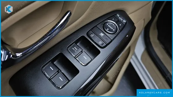KIA CARNIVAL 7-SEATER LIMOUSINE