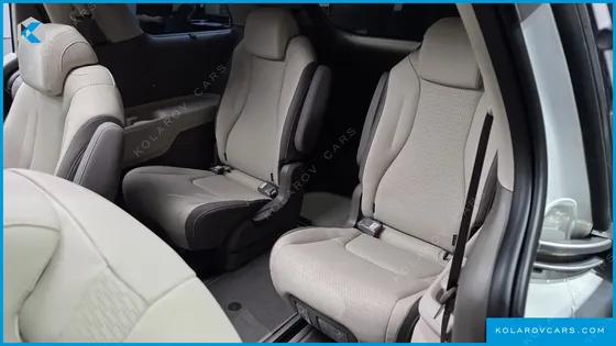KIA CARNIVAL HEV 9SEATER SIGNATURE