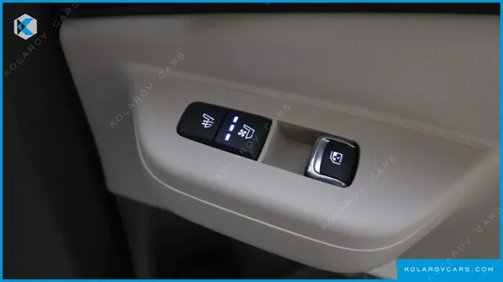 KIA CARNIVAL HEV 9SEATER SIGNATURE
