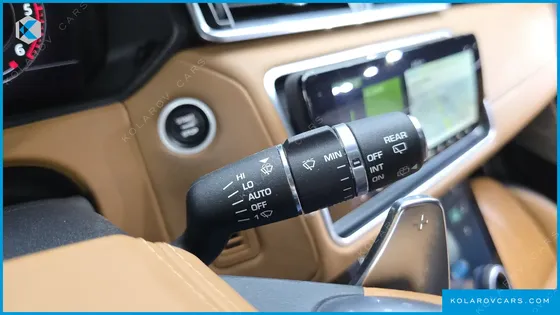 LAND ROVER RANGE ROVER VELAR 3.0 D300 R-DYNAMIC HSE