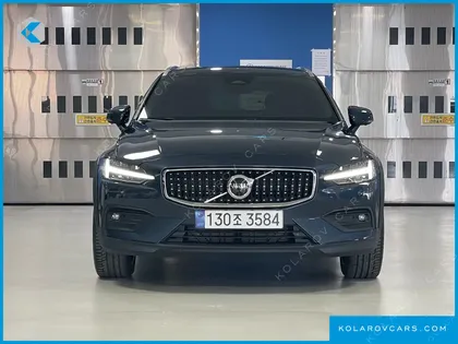 VOLVO V60 B5 ULTIMATE AWD