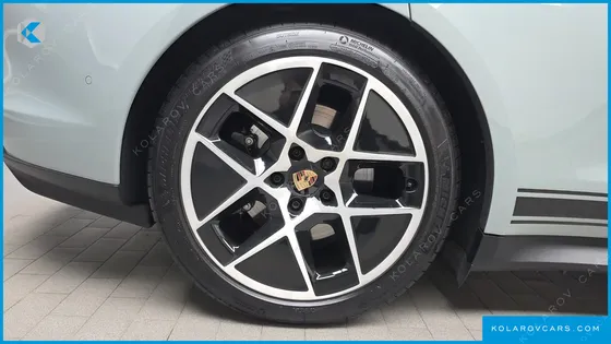PORSCHE TAYCAN 4S