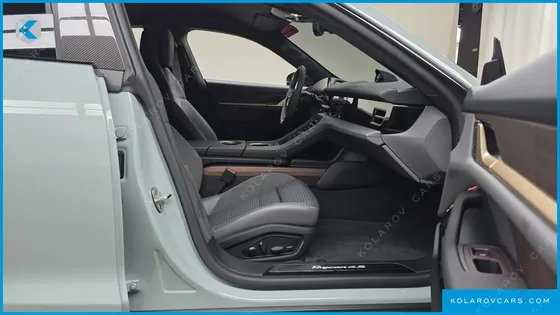 PORSCHE TAYCAN 4S