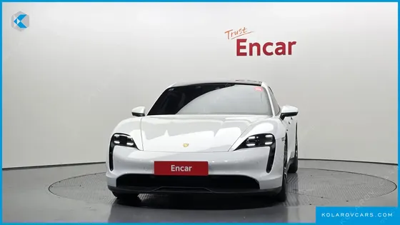 PORSCHE TAYCAN BASE