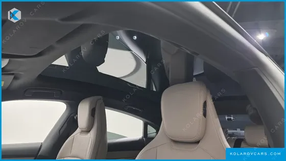 PORSCHE TAYCAN BASE