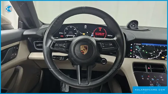 PORSCHE TAYCAN BASE