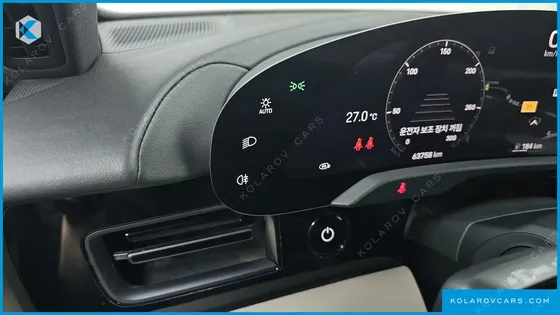 PORSCHE TAYCAN BASE