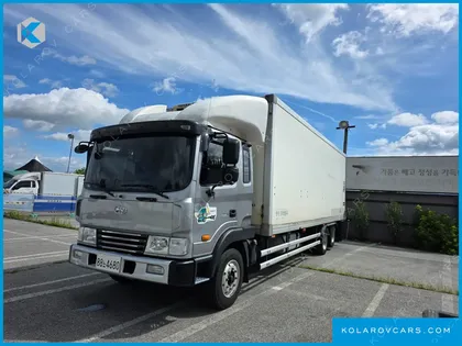 HYUNDAI MEGA TRUCK GOLD