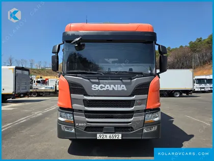 HYUNDAI MEGA TRUCK GOLD