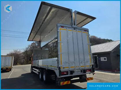 HYUNDAI MEGA TRUCK GOLD