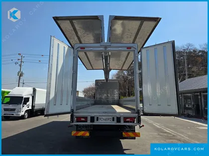 HYUNDAI MEGA TRUCK GOLD