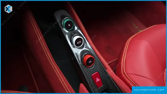 FERRARI F8 3.9 V8