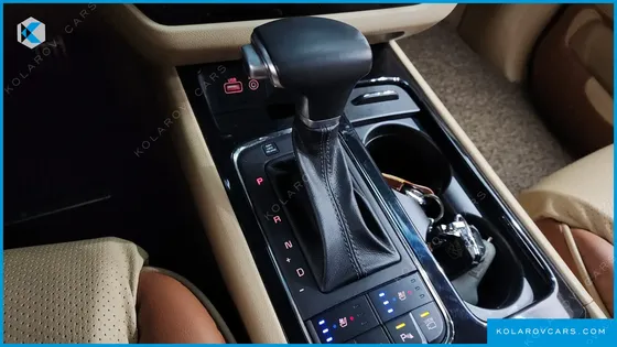 KIA CARNIVAL 9-SEATER PRESTIGE