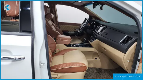 KIA CARNIVAL 9-SEATER PRESTIGE
