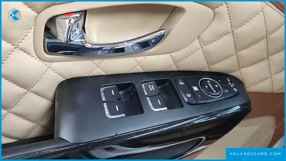 KIA CARNIVAL 9-SEATER PRESTIGE
