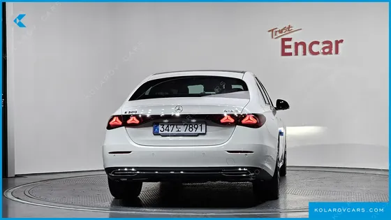 MERCEDES E-CLASS E300 4MATIC EXCLUSIVE