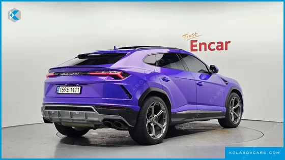 LAMBORGHINI URUS 4.0 V8