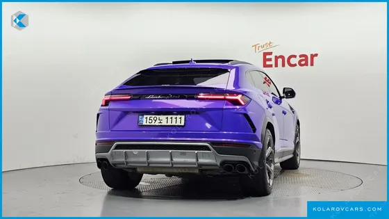 LAMBORGHINI URUS 4.0 V8