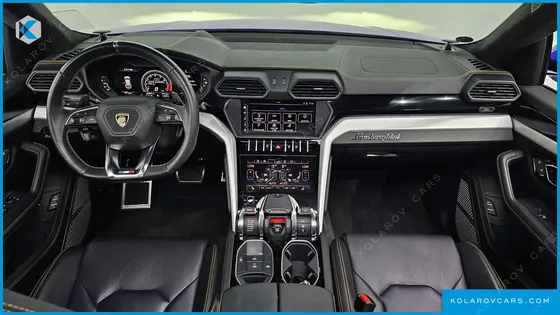 LAMBORGHINI URUS 4.0 V8