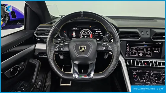 LAMBORGHINI URUS 4.0 V8