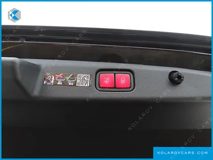 MERCEDES E-CLASS E200 AVANTGARDE