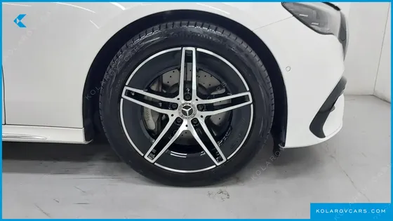 MERCEDES E-CLASS E300 4MATIC AMG LINE