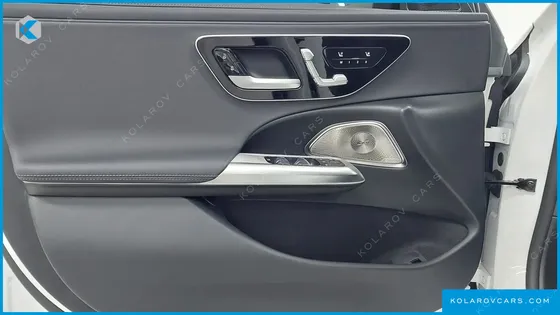 MERCEDES E-CLASS E300 4MATIC AMG LINE