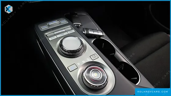 GENESIS GV70 2.5T GASOLINE 2WD