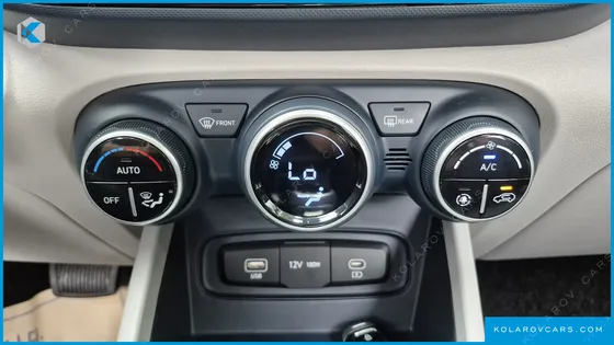 HYUNDAI VENUE 1,6 PREMIUM