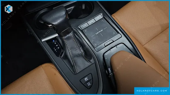 LEXUS UX 2.0 2WD