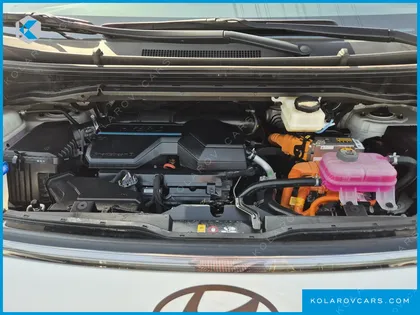 HYUNDAI STARIA HEV 1.6 LOUNGE 9-SEATER