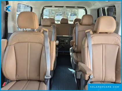 HYUNDAI STARIA HEV 1.6 LOUNGE 9-SEATER