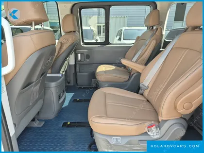 HYUNDAI STARIA HEV 1.6 LOUNGE 9-SEATER