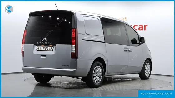 HYUNDAI STARIA CARGO 5-SEATER