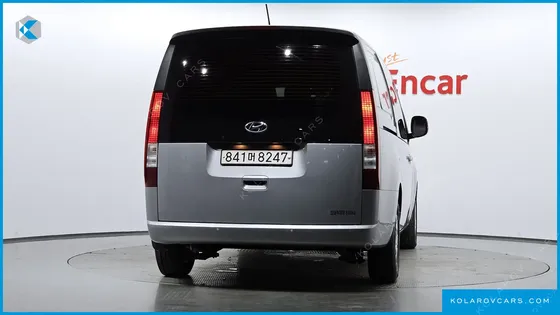 HYUNDAI STARIA CARGO 5-SEATER